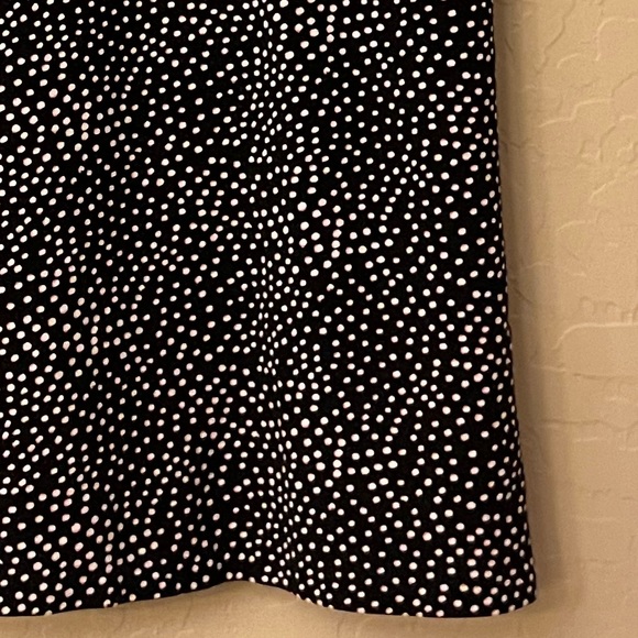 Black & White Polka Dot Rayon Top w/Back Ties, Pink Accent Shading on Dots - Picture 9 of 12